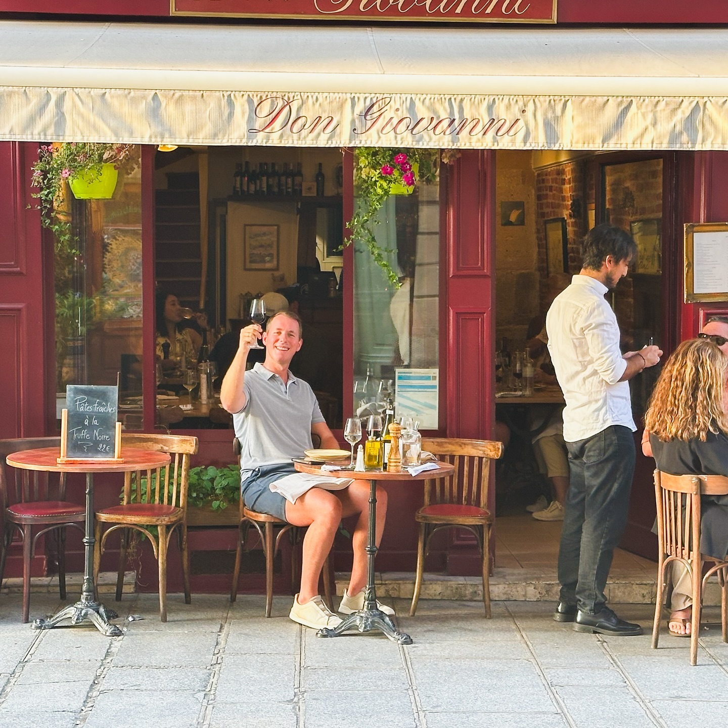 Devanture du restaurant italien Don Giovanni dans le Marais à Paris